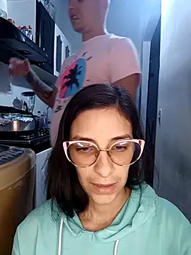 catire2323 online show from March 6, 12:29 am