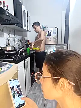 catire2323 online show from April 5, 12:08 am