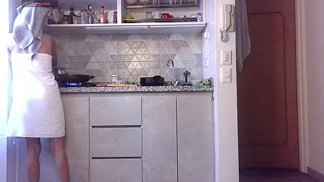 mini kunis online show from December 20, 1:00 pm