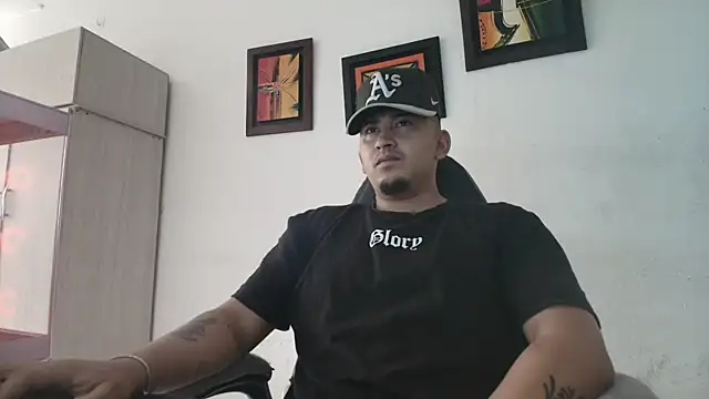 myke andrade online show from November 26, 2:40 pm