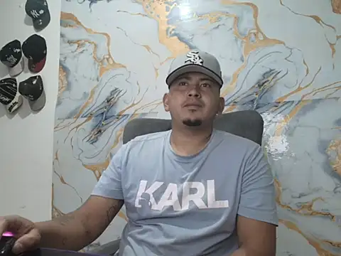 Snapshot of myke_andrade chatting on May 4, 3:02 am myke andrade online show from May 4, 3:02 am