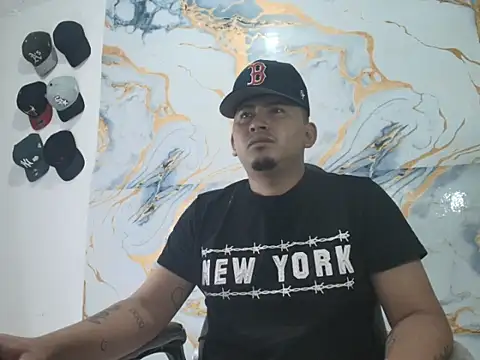 Snapshot of myke_andrade chatting on June 4, 7:58 am myke andrade online show from June 4, 7:58 am