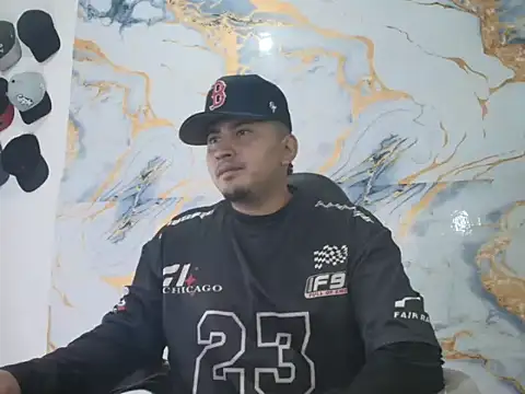 Snapshot of myke_andrade chatting on June 5, 6:09 am myke andrade online show from June 5, 6:09 am
