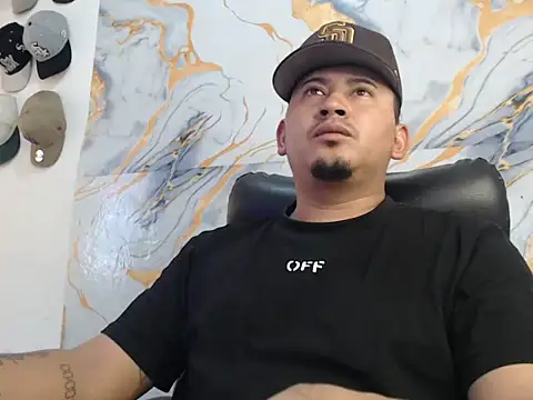 Snapshot of myke_andrade chatting on July 15, 12:54 pm myke andrade online show from July 15, 12:54 pm