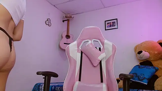 Dakota bumm online show from November 29, 4:10 pm