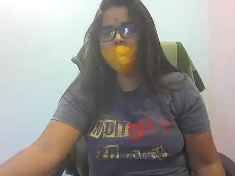 Snapshot of gyanvi1 chatting on February 17, 3:47 am gyanvi1 online show from February 17, 3:47 am