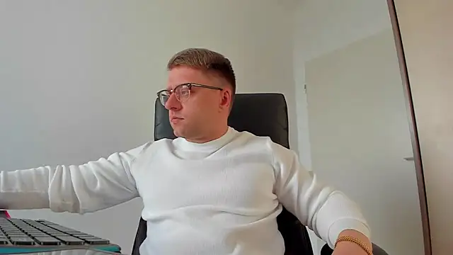 Findom guy online show from March 16, 3:28 pm