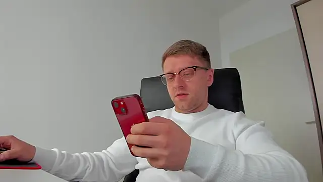 Findom guy online show from March 18, 9:31 am