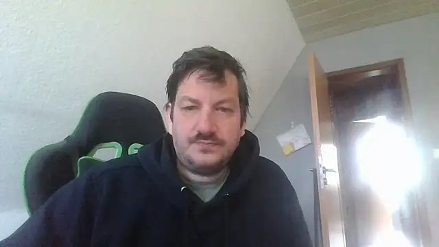 Snapshot of Golffahrer1982 chatting on June 13, 8:12 am Golffahrer1982 online show from June 13, 8:12 am