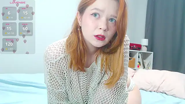 Snapshot of Milky__oolong chatting on December 8, 2:18 am Milky oolong online show from December 8, 2:18 am