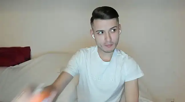 andboyfor6 online show from December 4, 12:14 pm