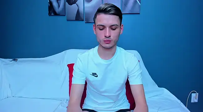 andboyfor6 online show from February 6, 8:50 am