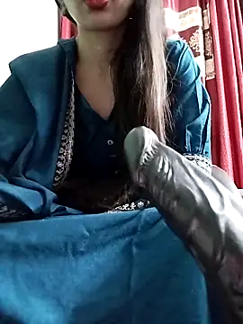 Snapshot of Noor_Darliing chatting on November 13, 3:33 pm Noor Darliing online show from November 13, 3:33 pm