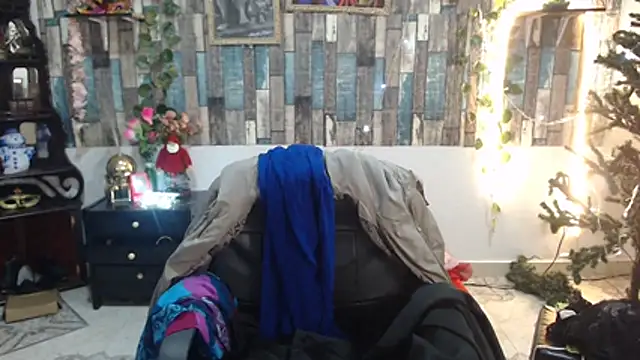 KarimaSarabe online show from December 3, 8:51 pm