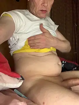 Snapshot of Sissynipple69 chatting on February 20, 6:10 am Sissynipple69 online show from February 20, 6:10 am