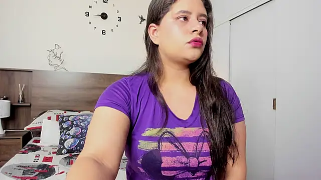 emily adams01 online show from April 17, 11:30 pm