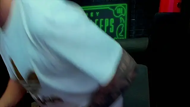 LexXHardy online show from March 7, 7:38 pm