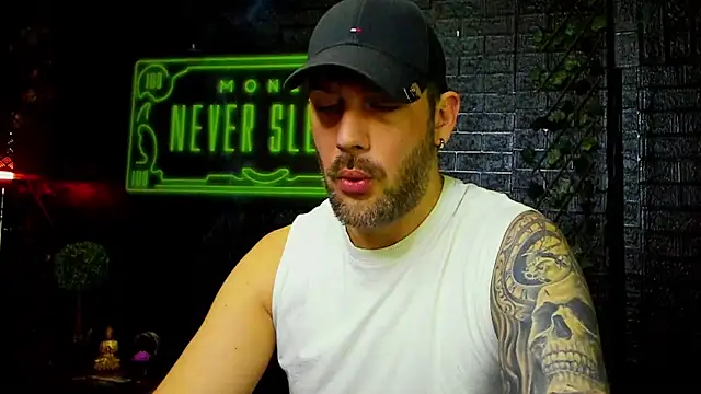 LexXHardy online show from February 9, 8:24 pm