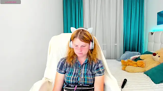 Kathlyn  Heath online show from September 13, 6:40 pm