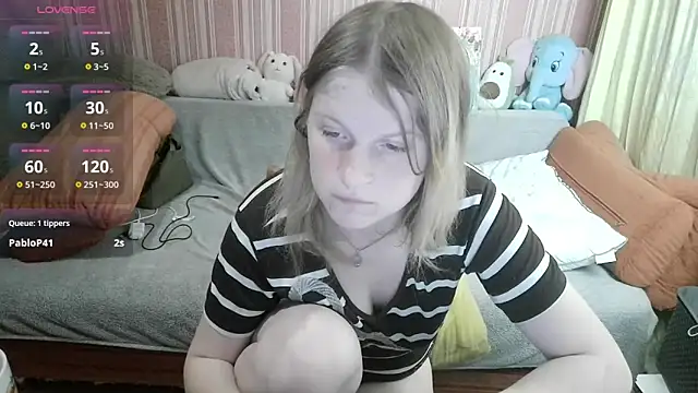 Snapshot of Kathlyn__Heath chatting on May 16, 8:18 pm Kathlyn Heath online show from May 16, 8:18 pm