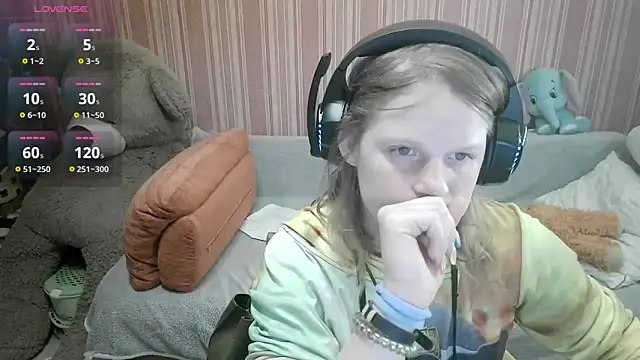 Snapshot of Kathlyn__Heath chatting on May 18, 5:41 pm Kathlyn Heath online show from May 18, 5:41 pm