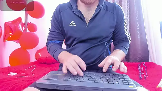 Snapshot of michacosio chatting on February 13, 6:26 pm michacosio online show from February 13, 6:26 pm