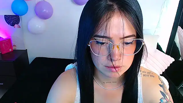 Snapshot of Isa_Maiden1 chatting on April 4, 5:21 pm Isa Maiden1 online show from April 4, 5:21 pm