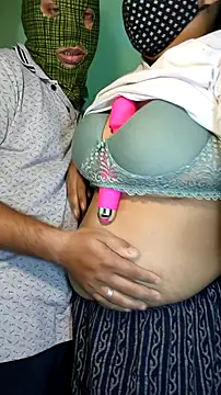 Snapshot of hotty_Sexy-couple chatting on December 1, 6:41 pm hotty Sexy-couple online show from December 1, 6:41 pm