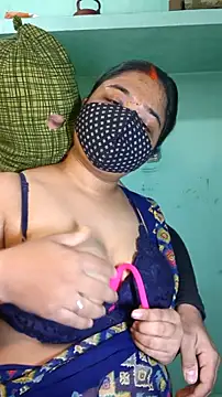 Snapshot of hotty_Sexy-couple chatting on February 18, 4:58 am hotty Sexy-couple online show from February 18, 4:58 am