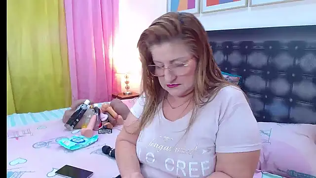 sandra 20 online show from May 21, 10:44 am