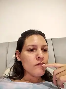 Mia Hampton online show from February 20, 8:36 pm