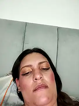 Mia Hampton online show from March 7, 10:21 pm