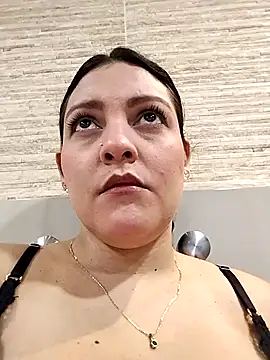 Mia Hampton online show from September 27, 1:16 pm