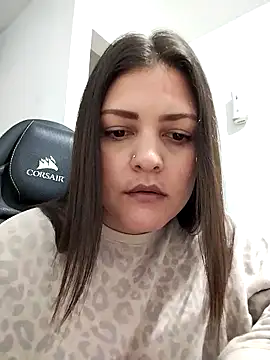 Mia Hampton online show from February 13, 1:07 pm