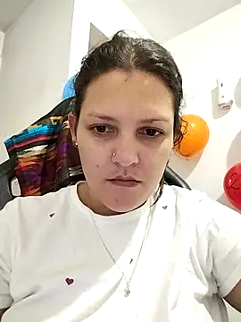 Mia Hampton online show from February 25, 8:40 pm