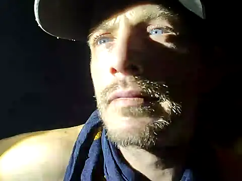 Snapshot of KBONE36 chatting on December 30, 12:09 pm KBONE36 online show from December 30, 12:09 pm