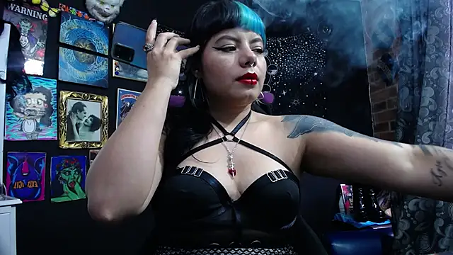 Yourmadame P online show from February 19, 6:21 pm