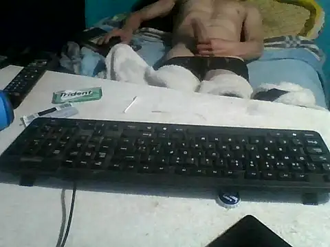 Snapshot of malekon76 chatting on November 6, 10:27 am malekon76 online show from November 6, 10:27 am