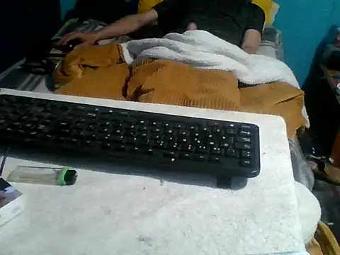 Snapshot of malekon76 chatting on November 27, 2:41 pm malekon76 online show from November 27, 2:41 pm