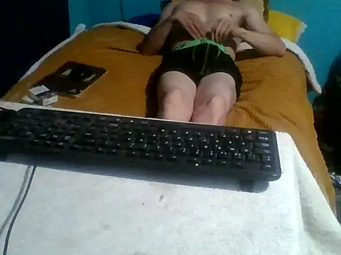 Snapshot of malekon76 chatting on December 1, 7:24 am malekon76 online show from December 1, 7:24 am