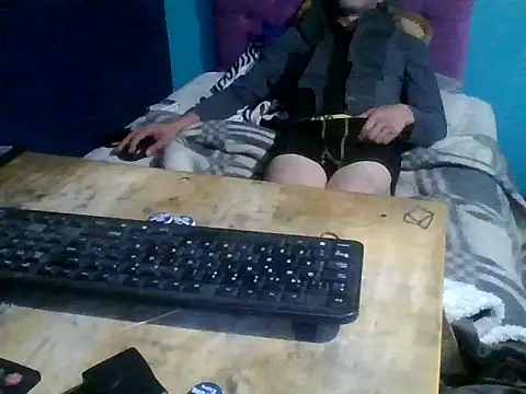 Snapshot of malekon76 chatting on March 8, 6:12 pm malekon76 online show from March 8, 6:12 pm