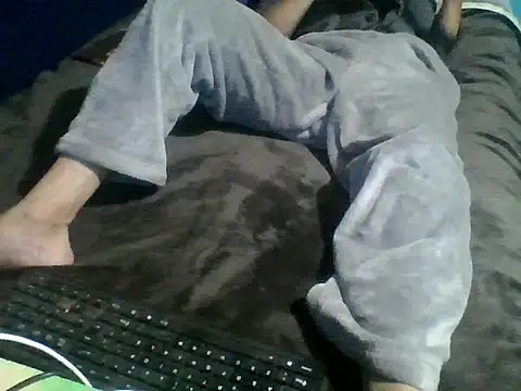 Snapshot of malekon76 chatting on March 14, 11:15 am malekon76 online show from March 14, 11:15 am