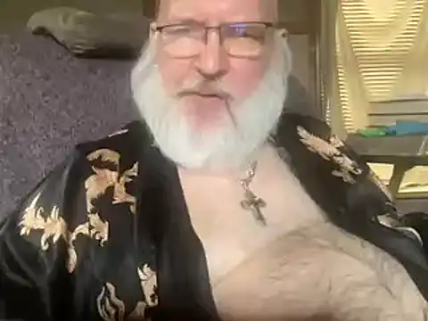 Snapshot of 44jon44 chatting on December 4, 6:50 pm 44jon44 online show from December 4, 6:50 pm