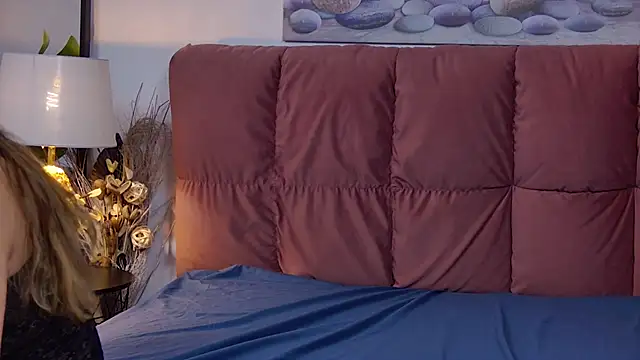 NicolLopeze online show from December 27, 1:28 pm