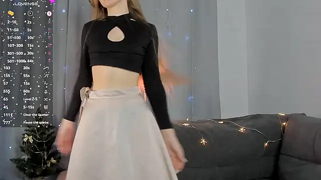 Snapshot of Barbie-Doll- chatting on December 28, 9:51 pm Barbie-Doll- online show from December 28, 9:51 pm