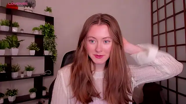Snapshot of KateCuddle chatting on March 19, 2:48 am KateCuddle online show from March 19, 2:48 am