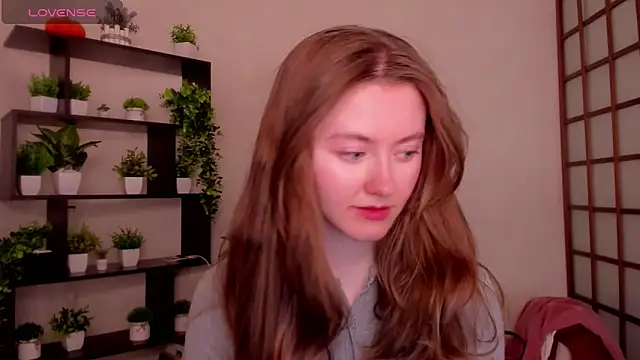 Snapshot of KateCuddle chatting on April 15, 2:18 am KateCuddle online show from April 15, 2:18 am