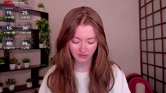 Snapshot of KateCuddle chatting on April 16, 2:34 am KateCuddle online show from April 16, 2:34 am