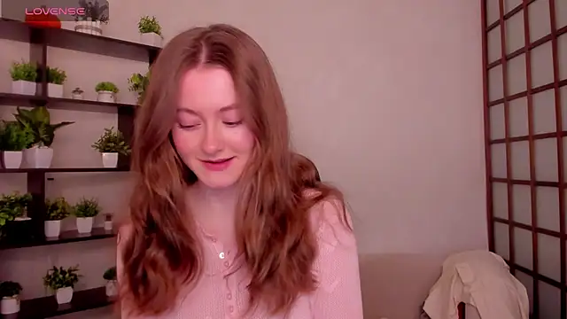 Snapshot of KateCuddle chatting on April 21, 3:02 am KateCuddle online show from April 21, 3:02 am