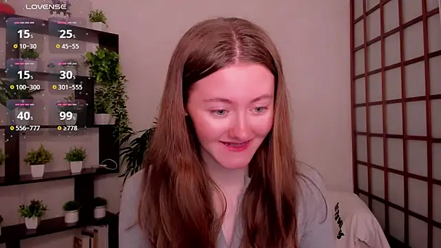 Snapshot of KateCuddle chatting on May 27, 2:41 am KateCuddle online show from May 27, 2:41 am